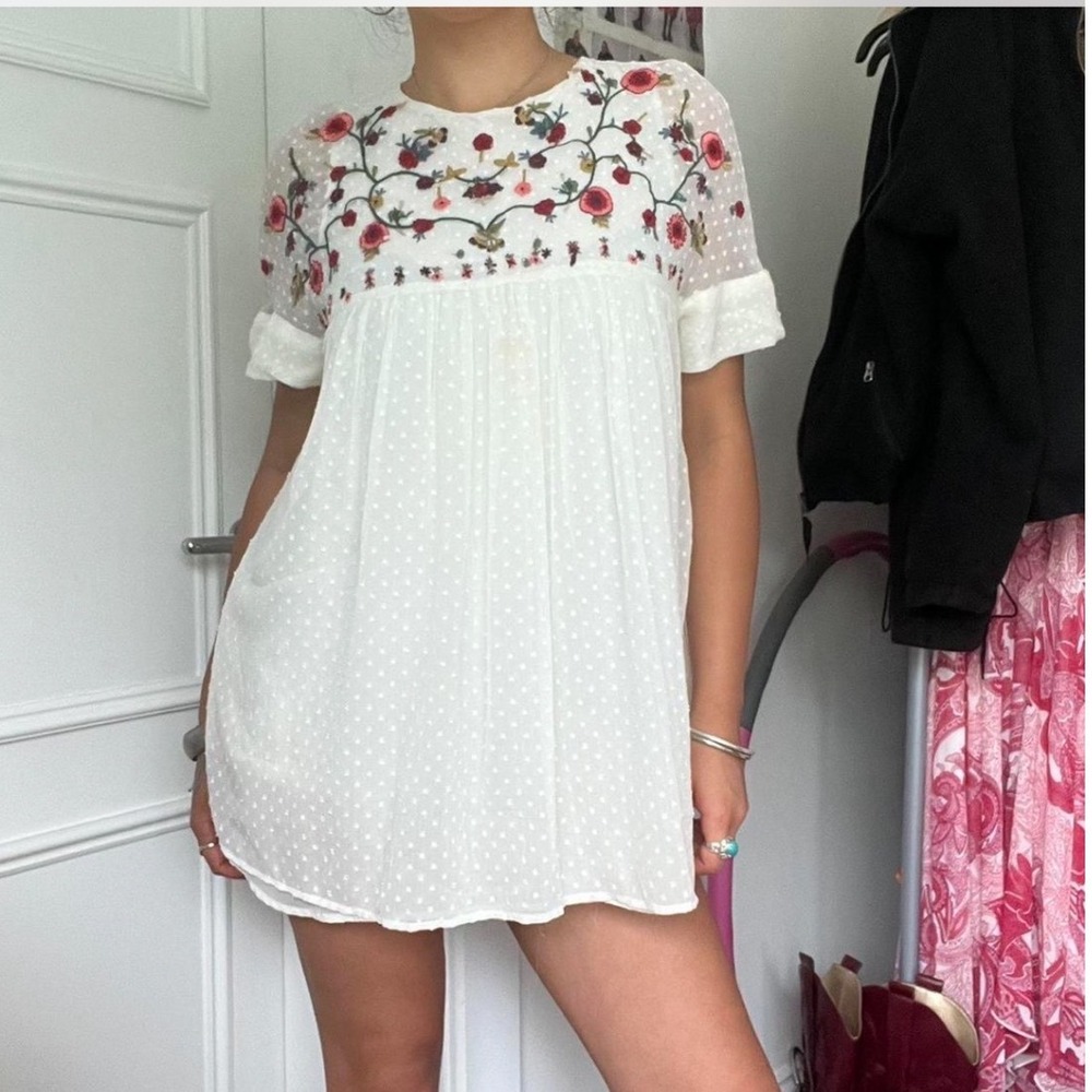 Zara Trafaluc White Swiss Dot Floral Embroidered Romper Boho Open Back Sz S